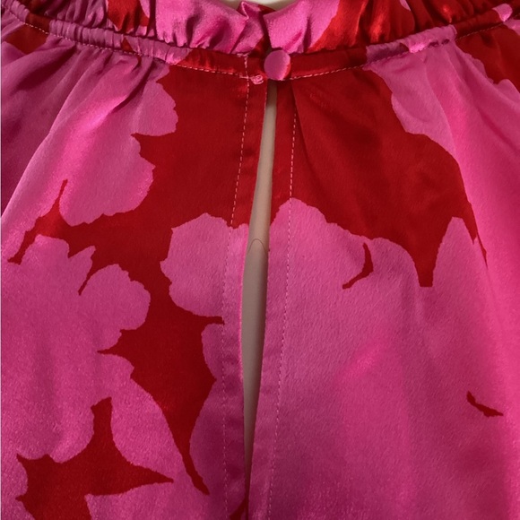 Sugarlips Plus Size Pink and Red Puff Sleeve Blouse 2X - Picture 6 of 8